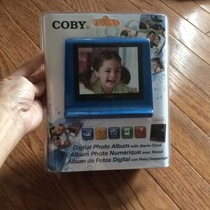 NWT Coby digital photo album with alarm, calendar